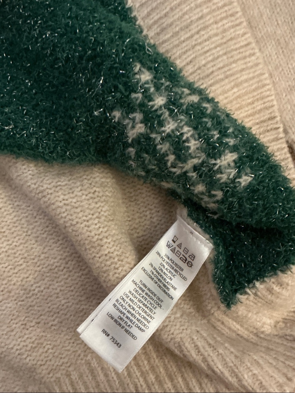 Cupcakes & Cashmere Holiday Crewneck Sweater with Green Reindeer Size XL - Picture 4 of 6